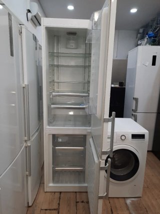 Nevera Electrolux y Lavadora Bosch