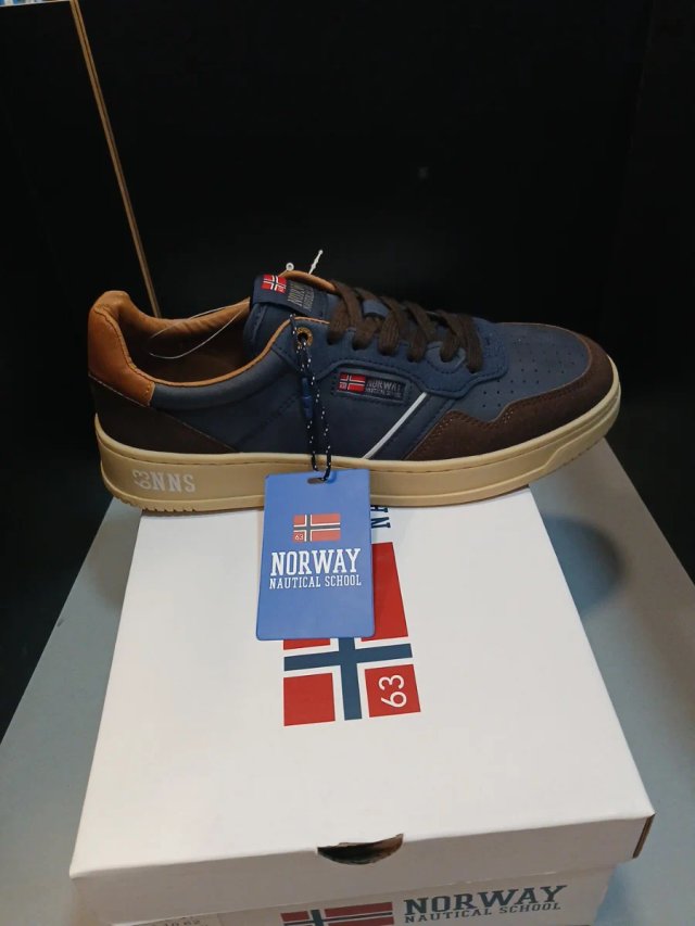 T 41 e 45 Tênis Norway Nautical School Azul/M