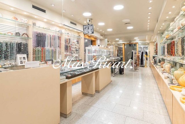 Local comercial en venta en Sant Antoni en Barcelona - Imagen 4