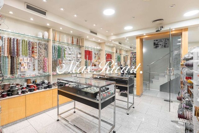 Local comercial en venta en Sant Antoni en Barcelona - Imagen 8