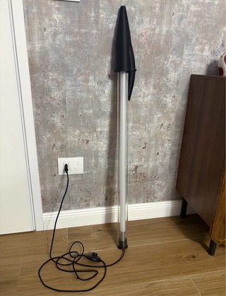 Lampada da terra Bic gigante