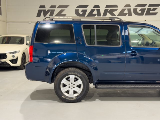 Nissan Pathfinder 2.5 dCi 7 plazas manual full
