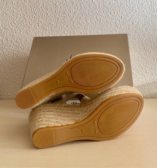 Sandalias cuña beige talla 37 de Vidorreta nuevas