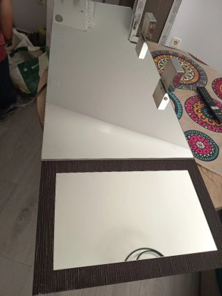 Specchio da bagno moderno