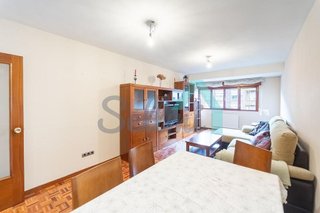 Piso en alquiler en Tenderina Alta - Fozaneldi en Oviedo