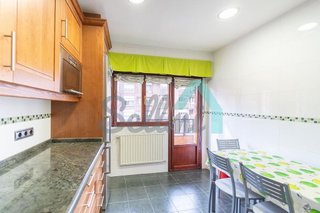 Piso en alquiler en Tenderina Alta - Fozaneldi en Oviedo