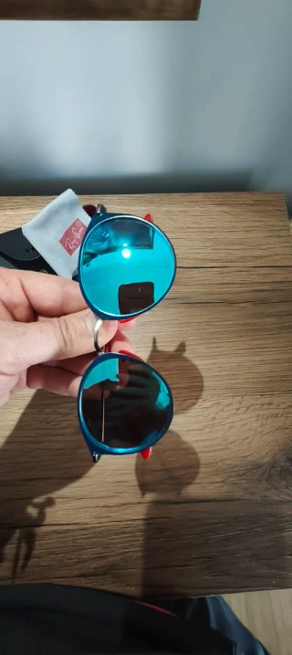 Gafas de sol Ray-Ban edición limitada Ferrari.