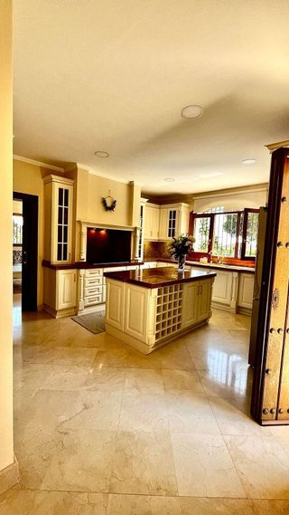Chalet en alquiler en Elviria en Marbella