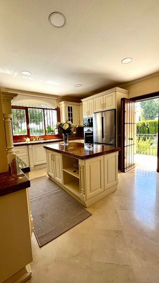 Chalet en alquiler en Elviria en Marbella