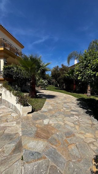 Chalet en alquiler en Elviria en Marbella