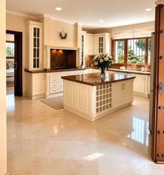 Chalet en alquiler en Elviria en Marbella