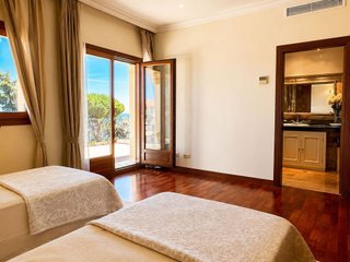 Chalet en alquiler en Elviria en Marbella