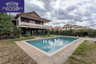 Chalet en venta en Cájar