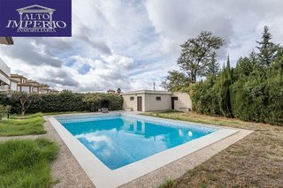 Chalet en venta en Cájar