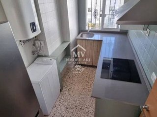 Piso en alquiler en Cruz Roja en Sevilla