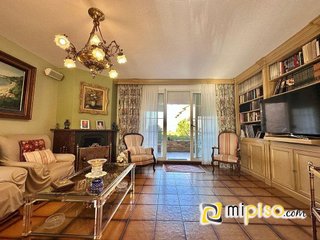 Casa adosada en venta en Carlos V en Laredo