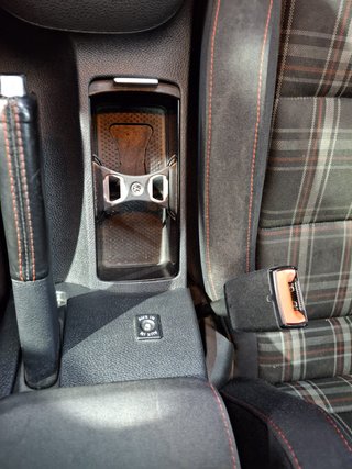 VW GOLF VI 2.0 GTi 210