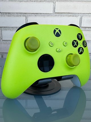 Consola Xbox One S Blanca + Mando Original Verde