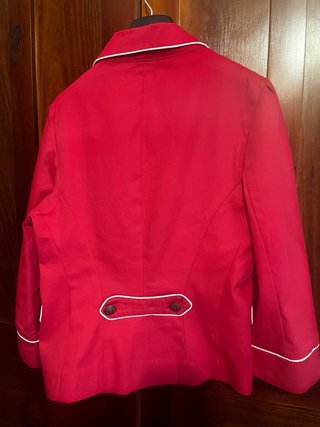 Chaqueta Bershka Roja