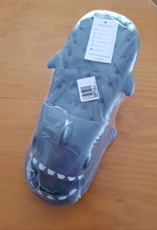 Chanclas Tiburón Grises Nuevas ( talle 40 - 41 )