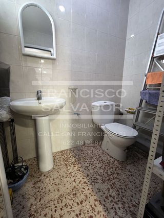 Local comercial en venta en Lucena