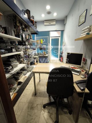 Local comercial en venta en Lucena