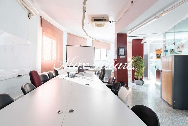 Local comercial en venta en Sants-Badal en Barcelona - Imagen 3