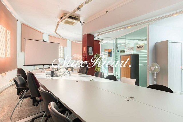 Local comercial en venta en Sants-Badal en Barcelona - Imagen 4
