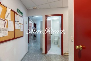 Local comercial en venta en Sants-Badal en Barcelona - Imagen 36