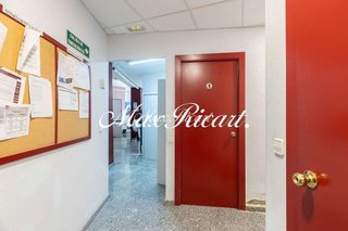 Local comercial en venta en Sants-Badal en Barcelona - Imagen 37