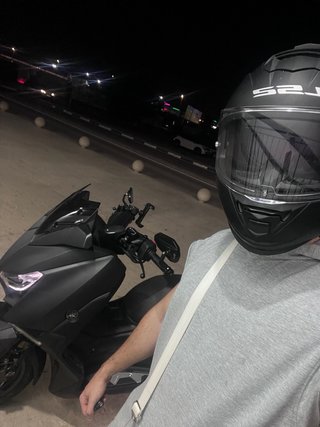 Yamaha Xmax 125 - 17000 km cúpula deportiva