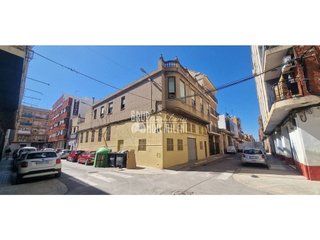 Chalet en venta en Benetússer