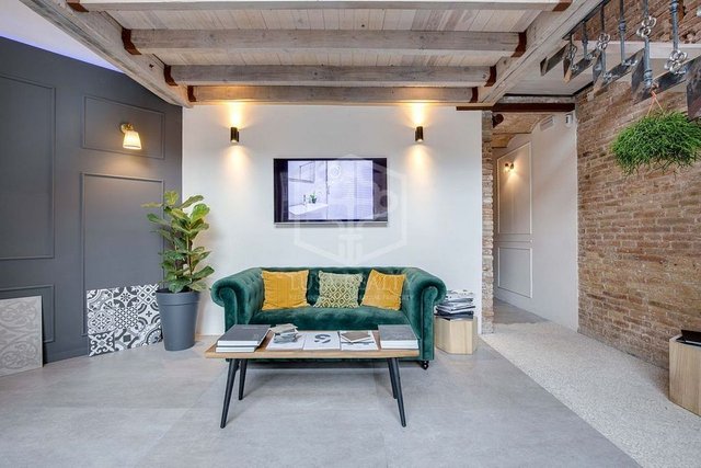 Local comercial en venta en La Sagrada Família en Barcelona