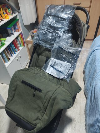 Silla de paseo Inglesina Maior verde militar.