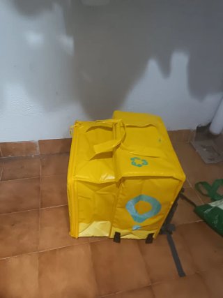 Mochila Glovo Amarilla y Plateada