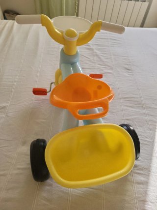 Triciclo para bebé