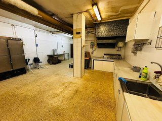Local comercial en alquiler en Eixample Nord – La Devesa en Girona