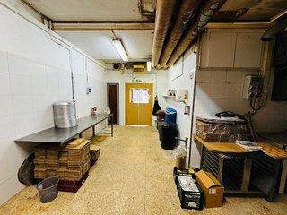 Local comercial en alquiler en Eixample Nord – La Devesa en Girona