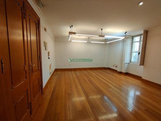 Oficina en alquiler en Areal – Zona Centro en Vigo