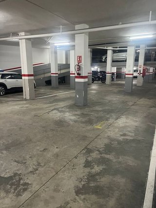 Garaje en venta en Sant Ildefons en Cornellà de Llobregat