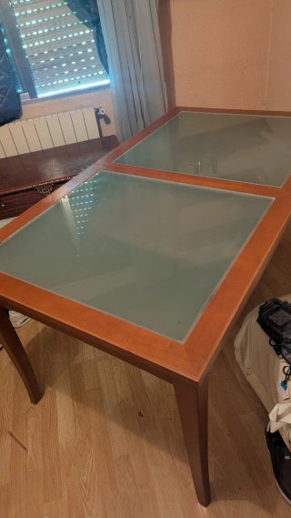 Mesa de salón madera y cristal