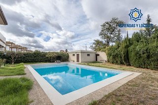 Chalet en venta en Cájar