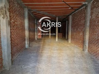 Local comercial en venta en Mora