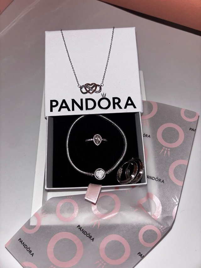 Conjunto Pandora: Collar, Anillo, Pulsera y Pendie