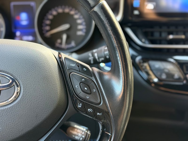 Toyota C-HR 2017, foto 19