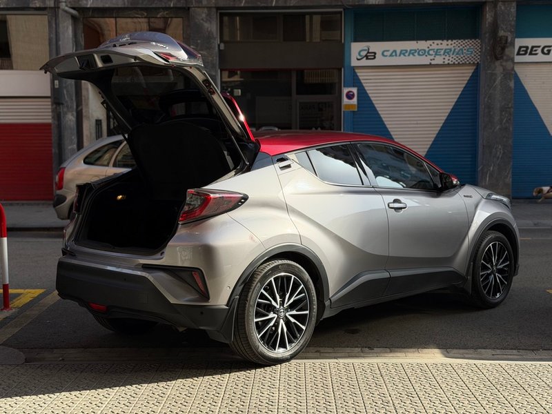 Toyota C-HR 2017, foto 26