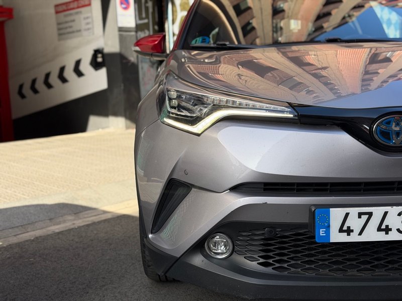 Toyota C-HR 2017, foto 28