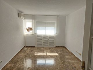 Piso en alquiler en Los Remedios en Sevilla