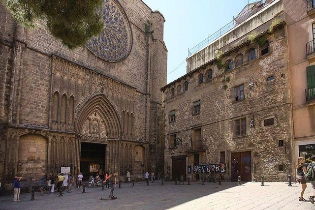 Local comercial en alquiler en El Gòtic en Barcelona - Imagen 2