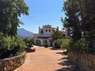 Chalet en alquiler en Benahavís